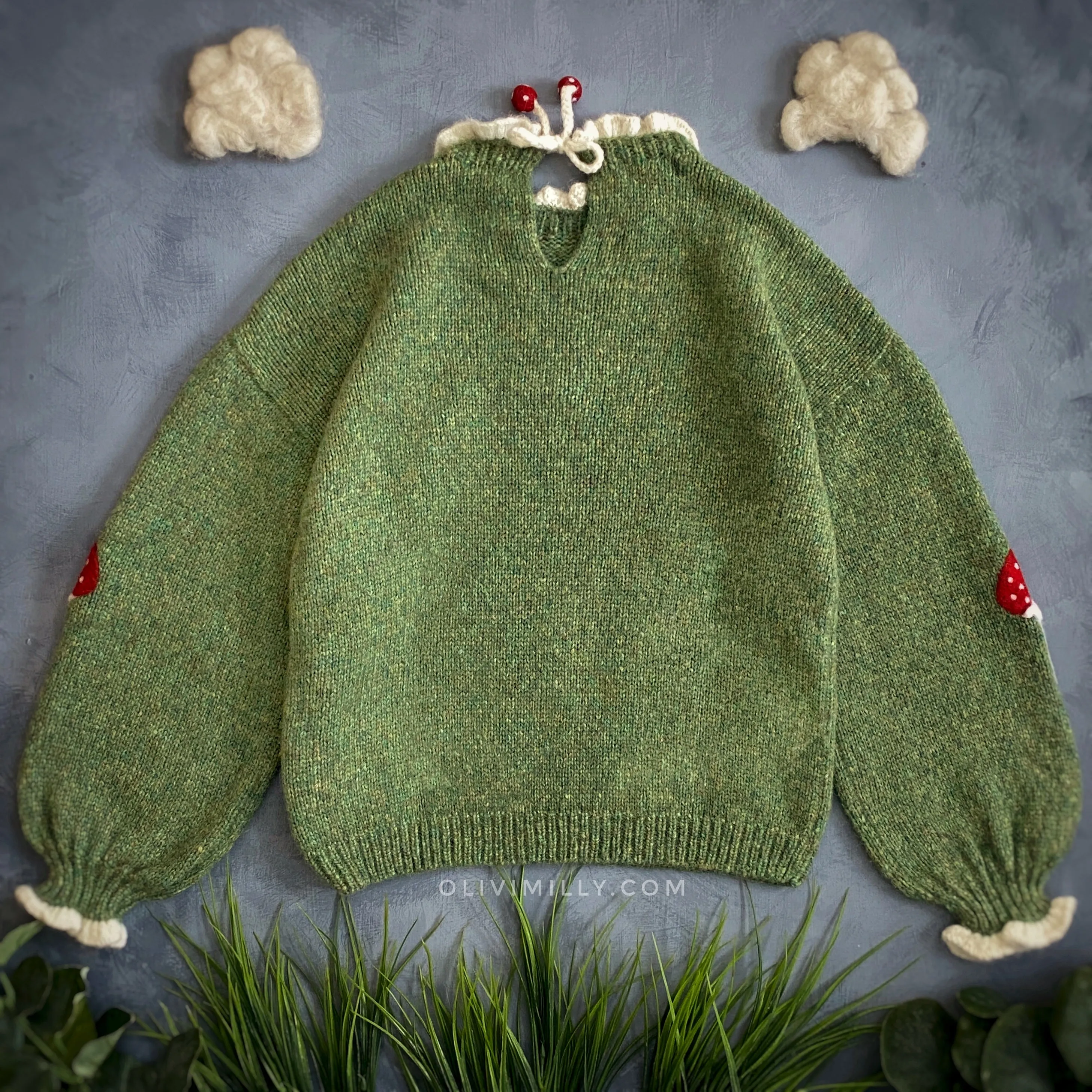 Adult Mushrooms pullover | Moss Green