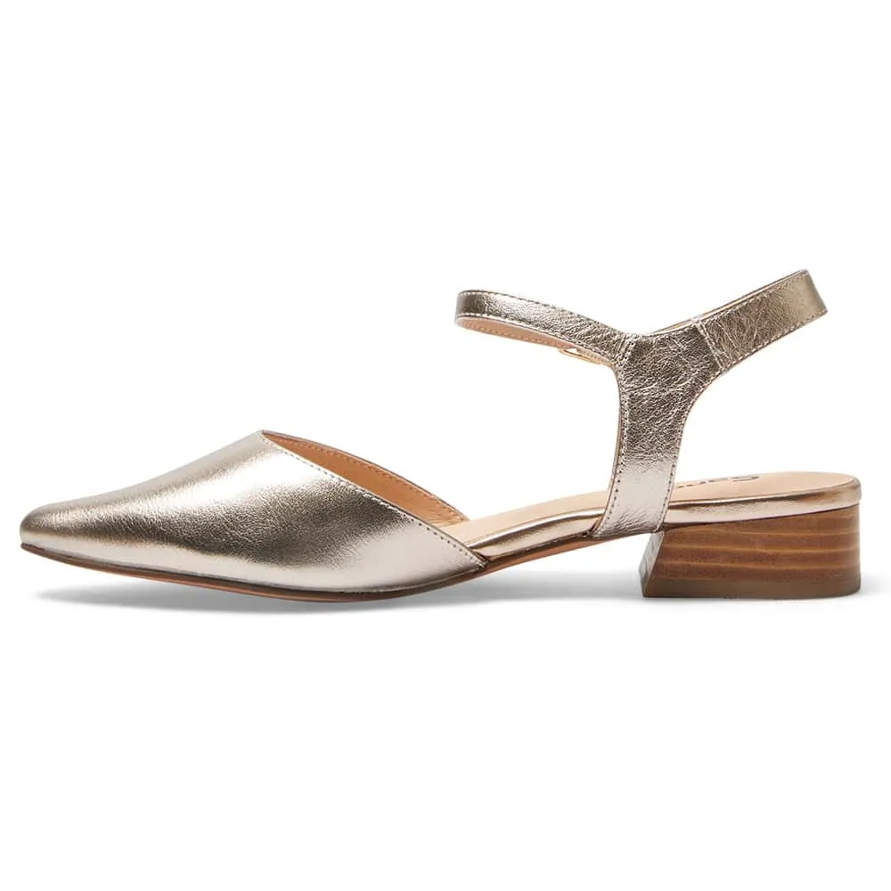 Amity Flat in Pewter Leather