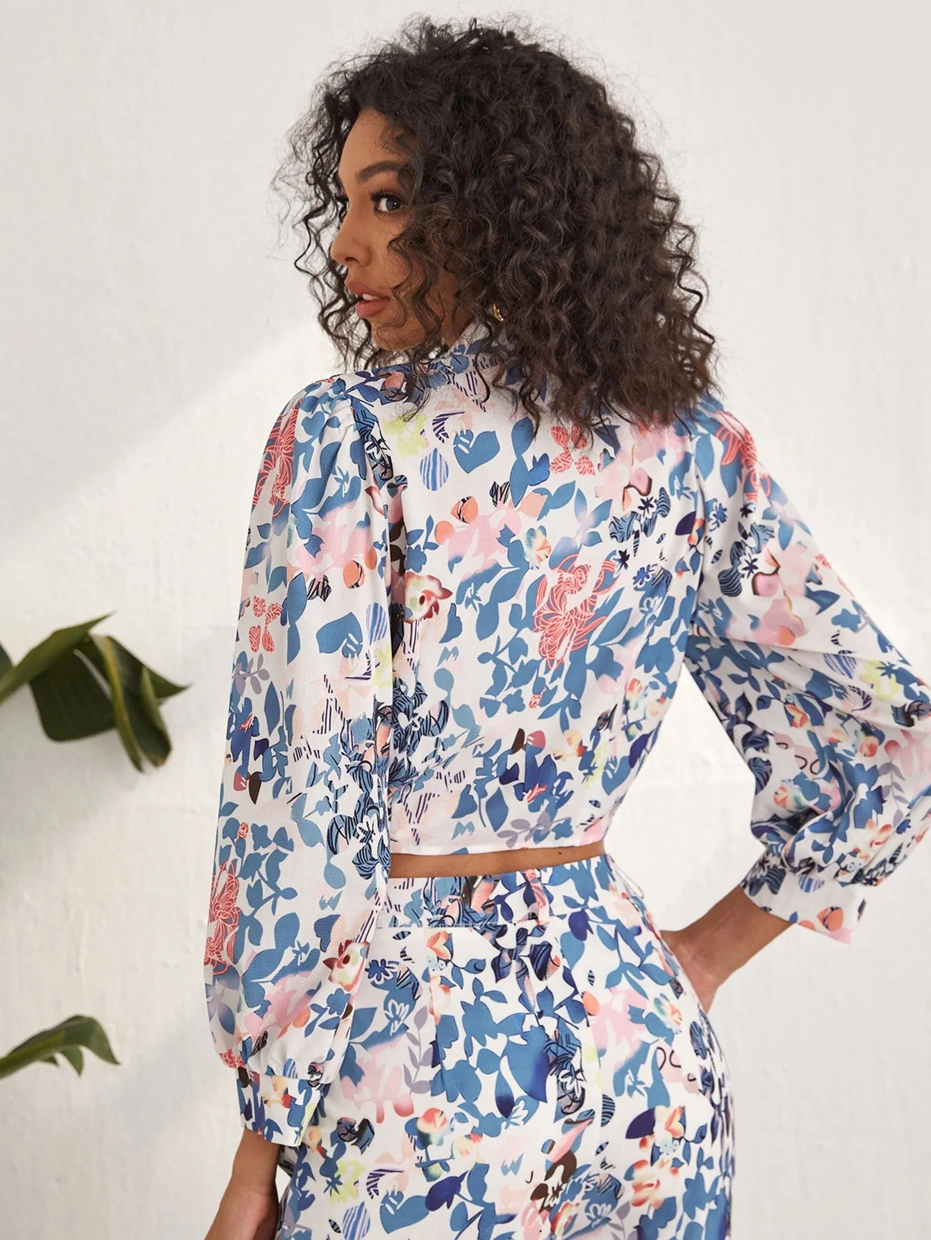 Boho Floral Button Front Long Sleeve Collar Crop Blouse
