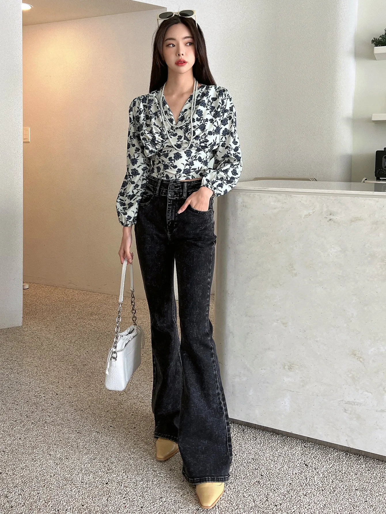 DAZY Floral Print Lantern Sleeve Crop Blouse