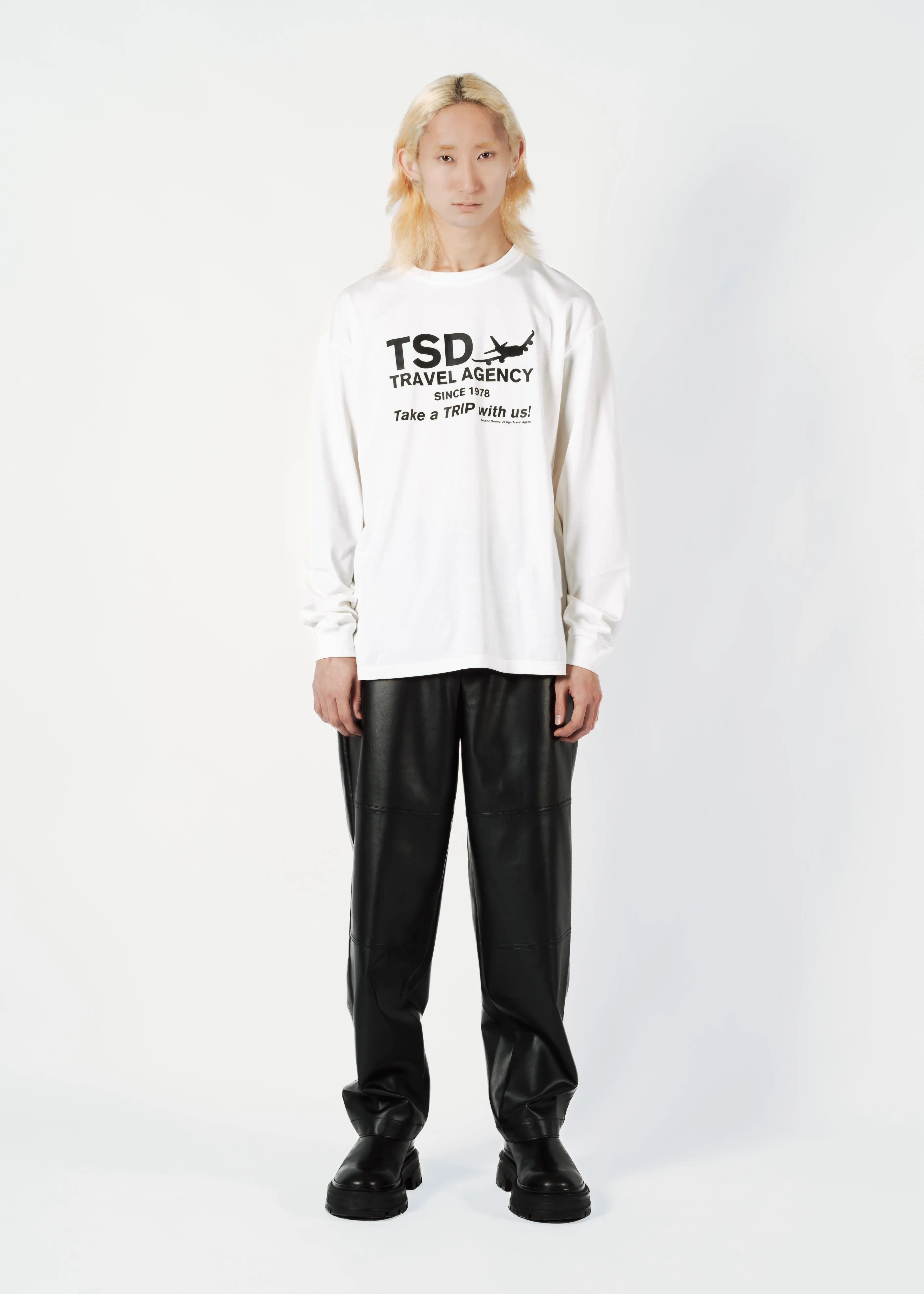 GRAPHIC LONG SLEEVE T-SHIRT "TSD"