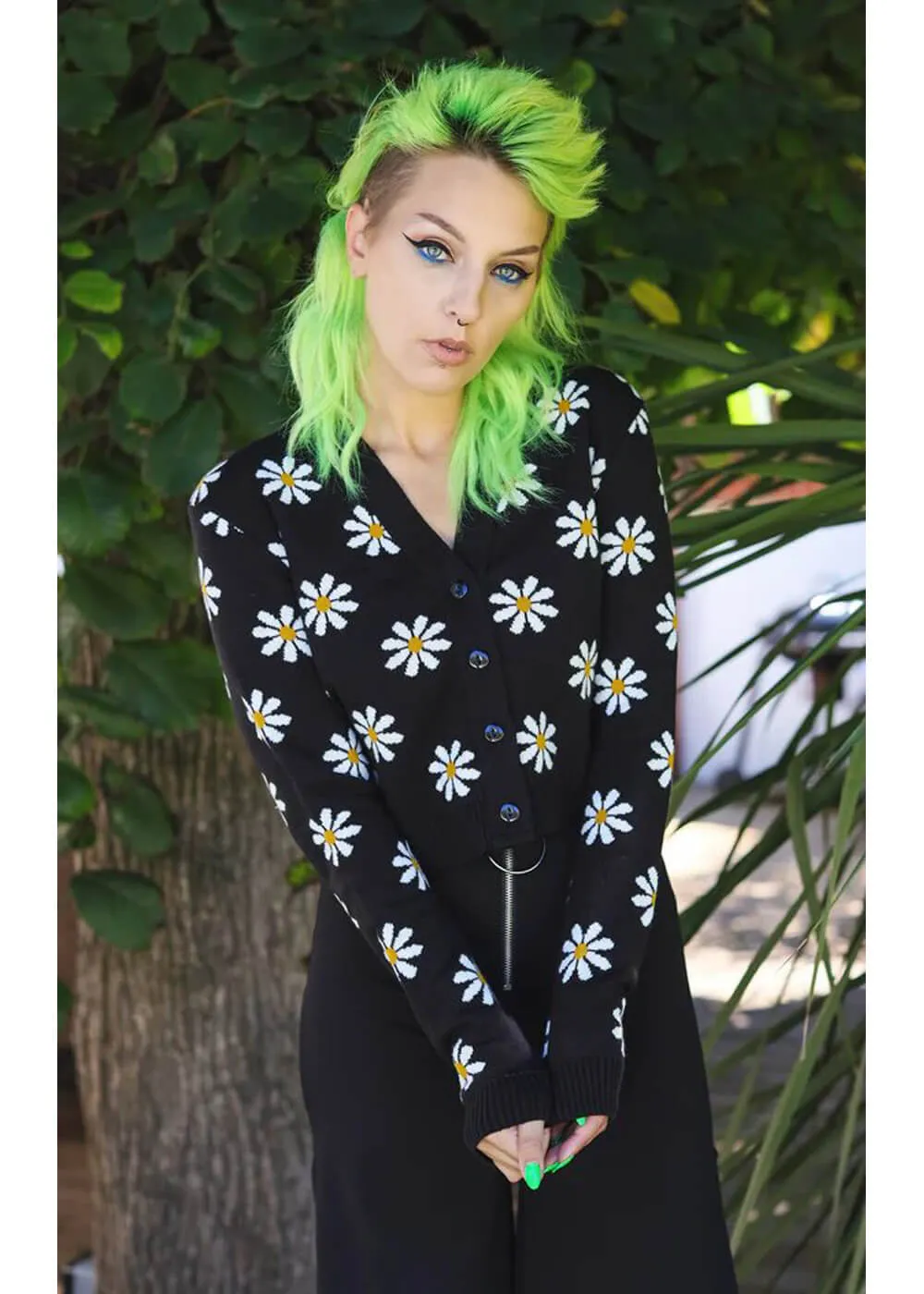 Run & Fly Daisy Cropped 70's Cardigan Black