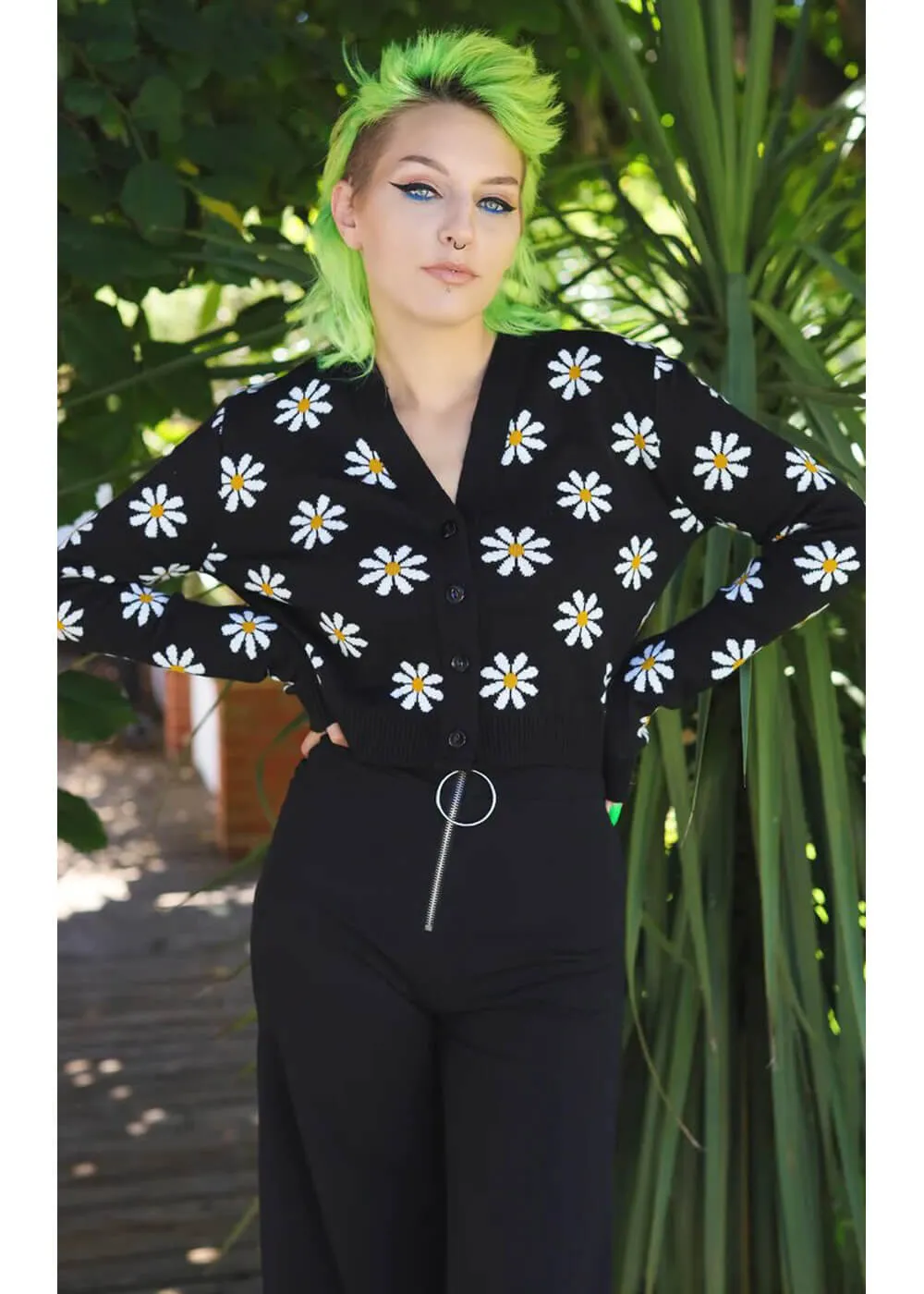 Run & Fly Daisy Cropped 70's Cardigan Black