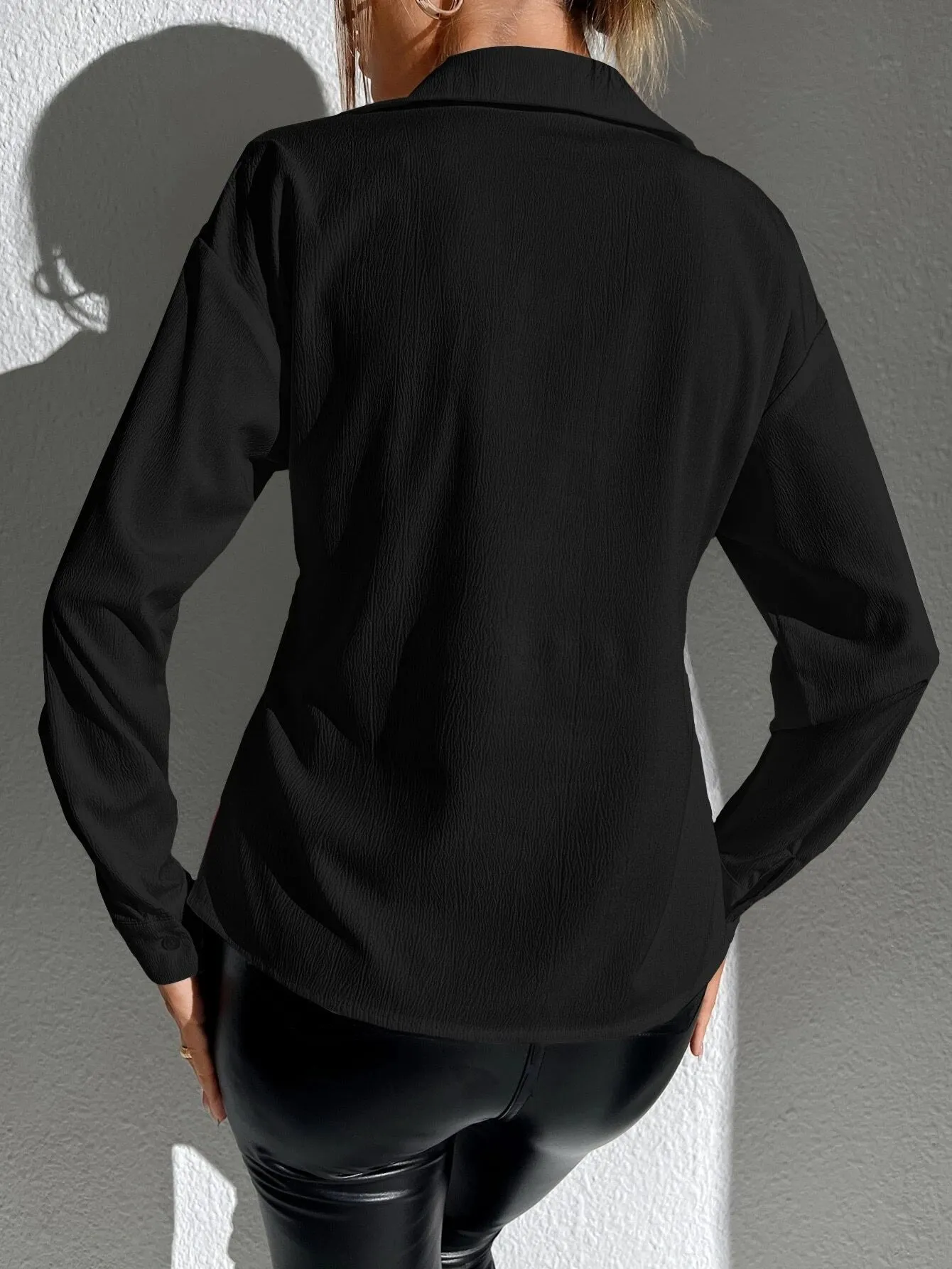 SHEIN Privé Solid Twist Front Shirt