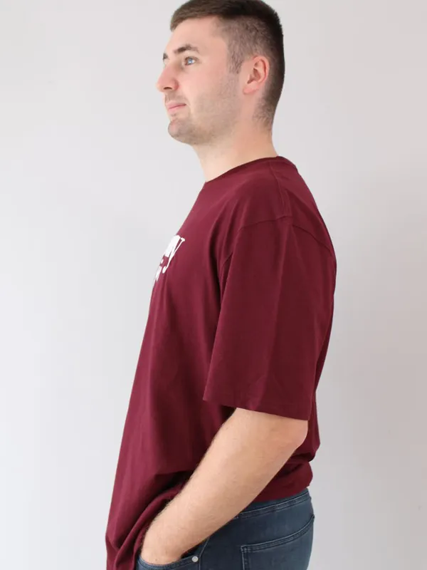 Tjm Clsc Modern Corp Logo Tee
